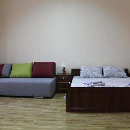 Apartments Domovik ,Kirilla I Mefodiya, 5 穆卡切沃 外观 照片