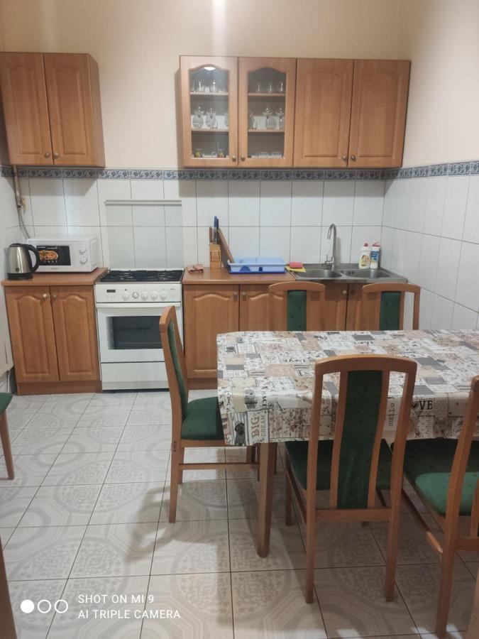 Apartments Domovik ,Kirilla I Mefodiya, 5 穆卡切沃 外观 照片