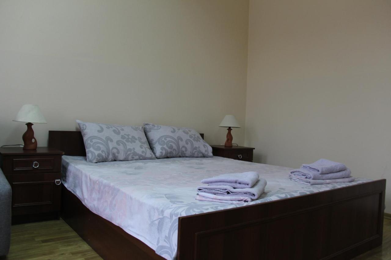 Apartments Domovik ,Kirilla I Mefodiya, 5 穆卡切沃 外观 照片