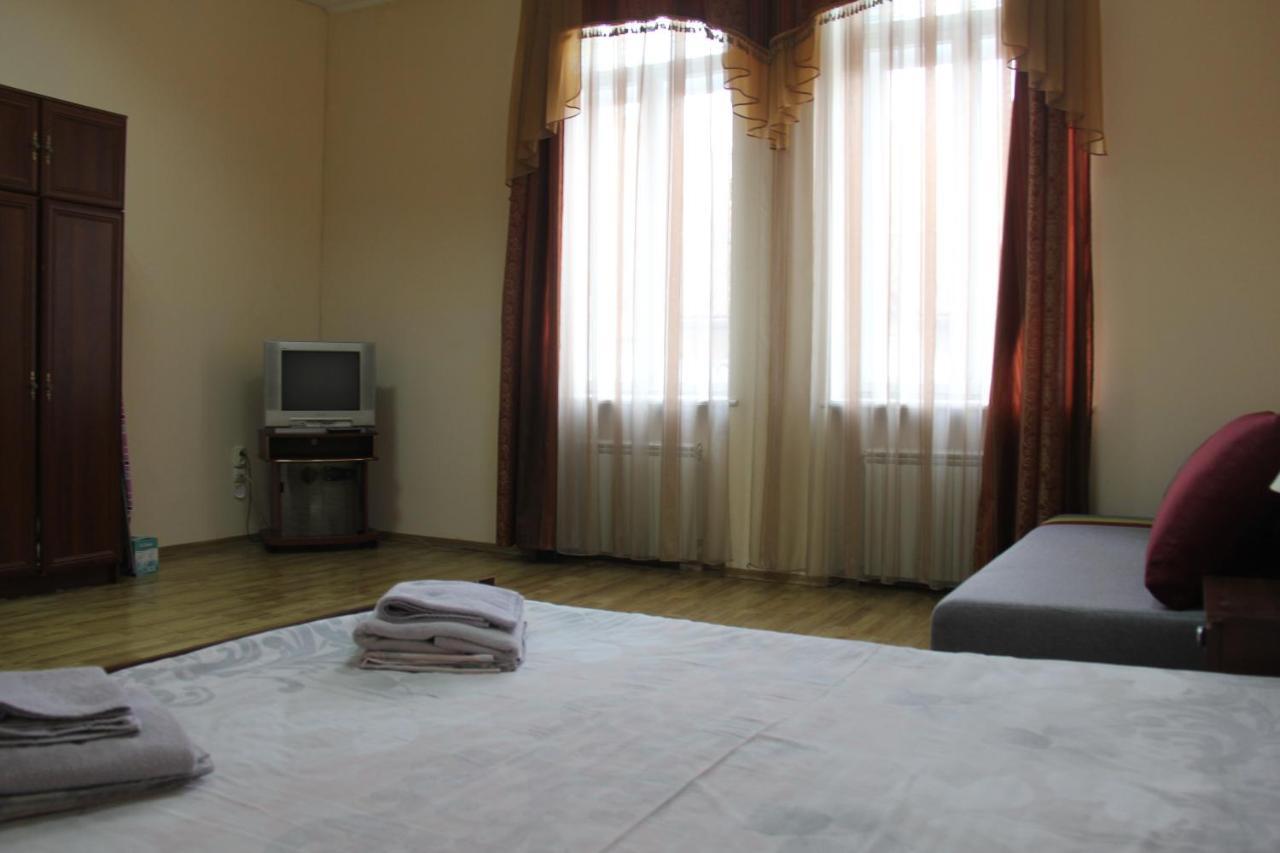 Apartments Domovik ,Kirilla I Mefodiya, 5 穆卡切沃 外观 照片