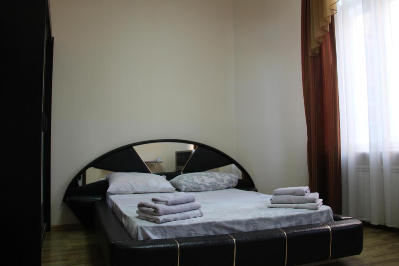 Apartments Domovik ,Kirilla I Mefodiya, 5 穆卡切沃 外观 照片